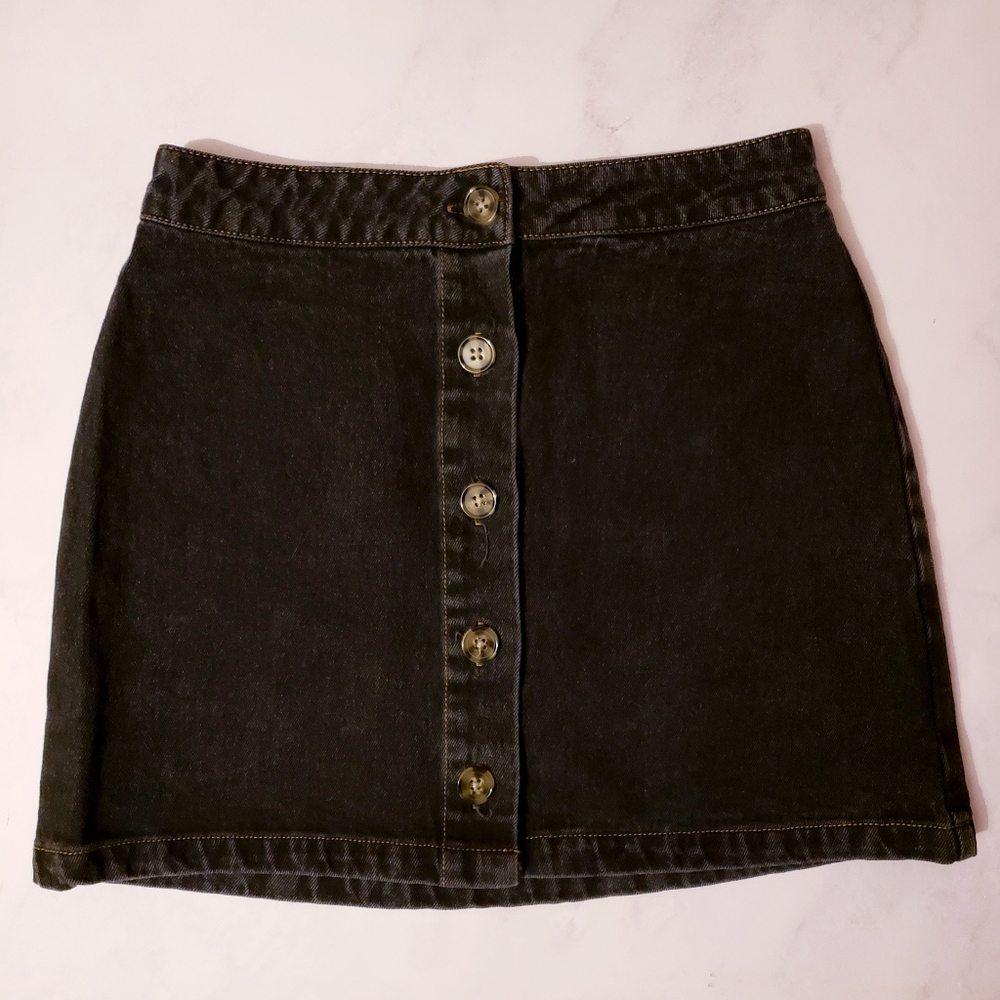 Forever 21 Denim Black Skirt